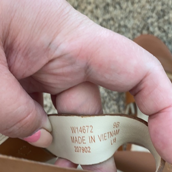 Cole Han Sandals - Picture 6 of 7